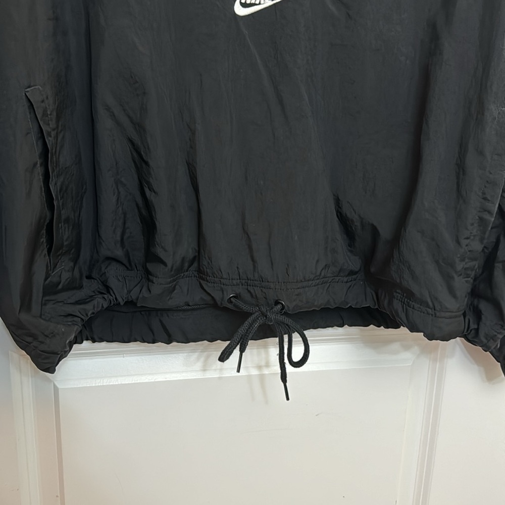 Nike Woman’s XL Half Zip Cropped Windbreaker - Picture 4 of 5